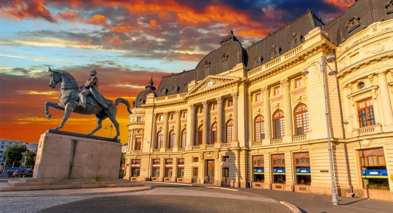 Το Βουκουρέστι έγινε πρωτεύουσα της Ρουμανίας το 1862, και από τότε αποτελεί το κέντρο του πολιτισμού και της τέχνης της χώρας.